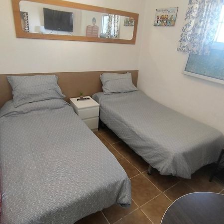 Seaside Double Room with Private Kitchen & Bathroom Algeciras Exterior photo