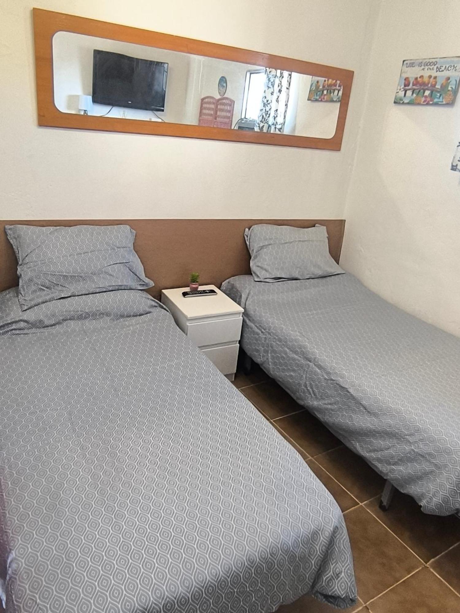 Seaside Double Room with Private Kitchen & Bathroom Algeciras Exterior photo